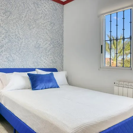 Elia, Cinema, Gym, Kidsroom, Pool & Bbq L'Eliana
