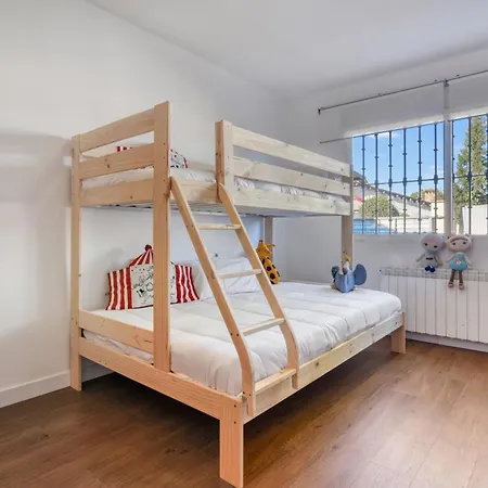 Elia, Cinema, Gym, Kidsroom, Pool & Bbq